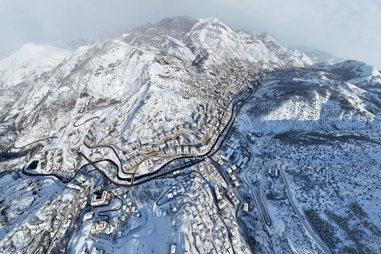 Gümüşhane’de Kar Yağışı Görsel Şölene Dönüştü: Zirveler ve Tarih Beyaza Büründü 6