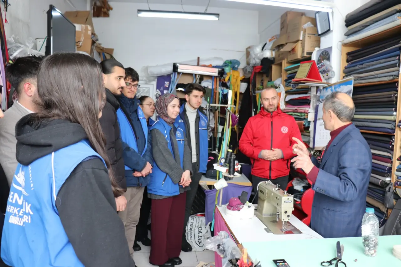 Gümüşhane Gençlik Merkezi’nden yarım asırlık zanaatkâra vefa ziyareti 6