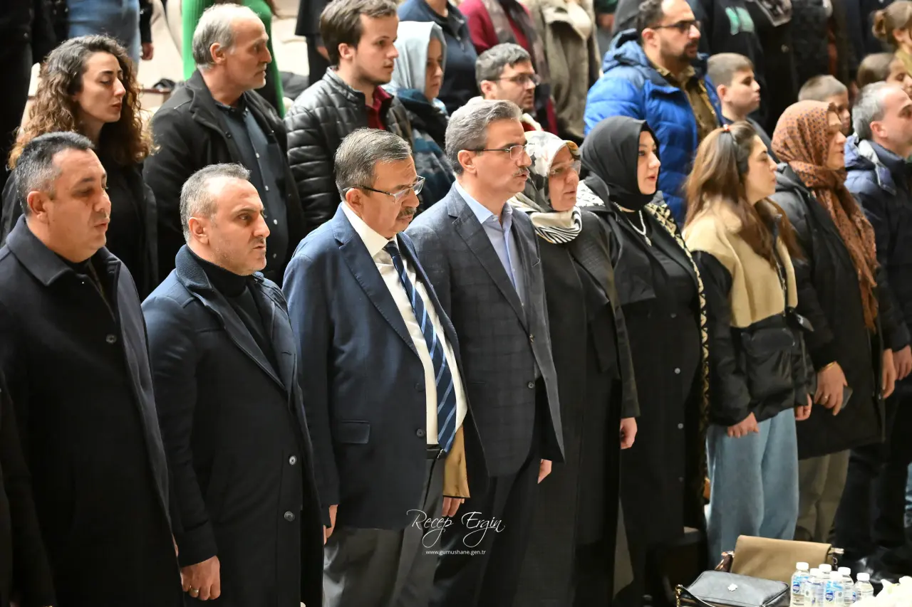 Hayati İnanç’tan Gümüşhane’de gönüllere dokunan sohbet: Son gülen iyi güler 17