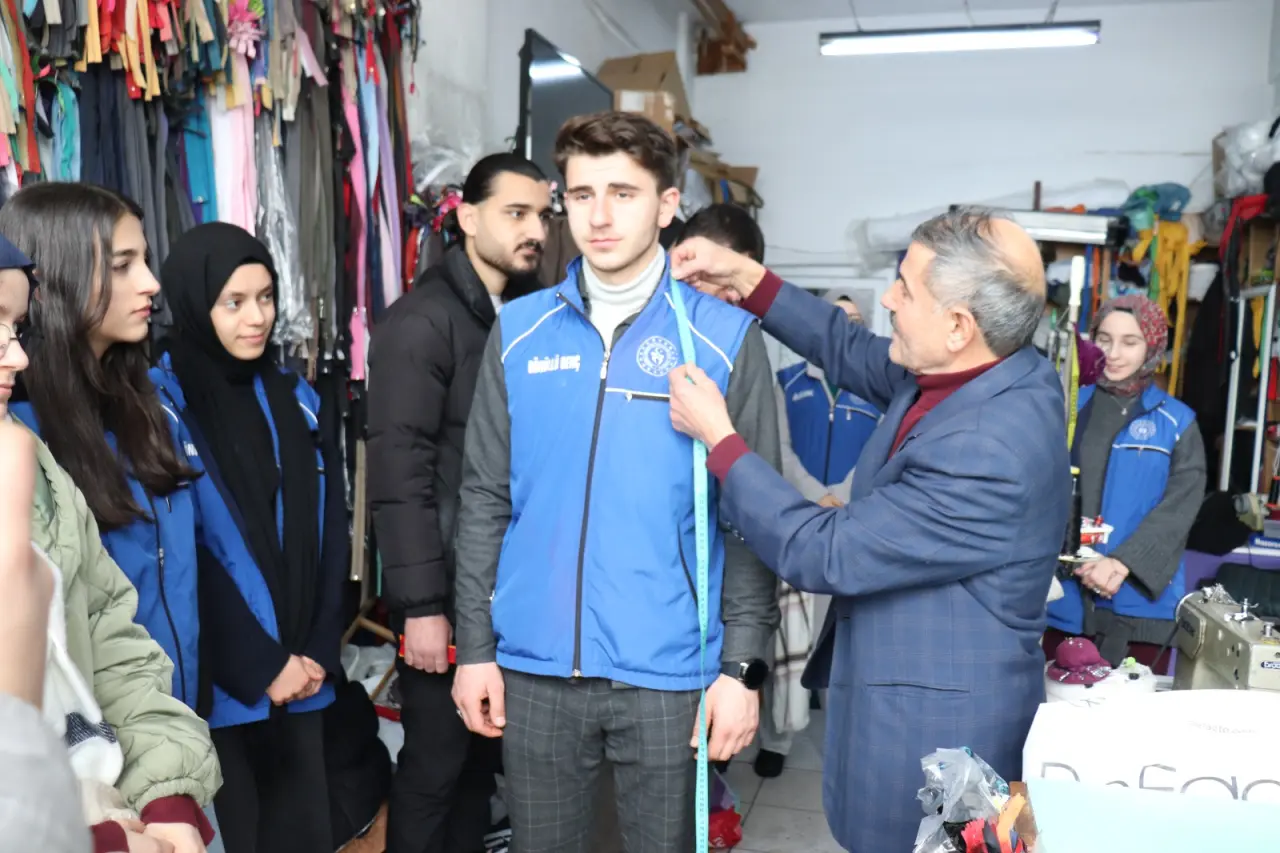 Gümüşhane Gençlik Merkezi’nden yarım asırlık zanaatkâra vefa ziyareti 11