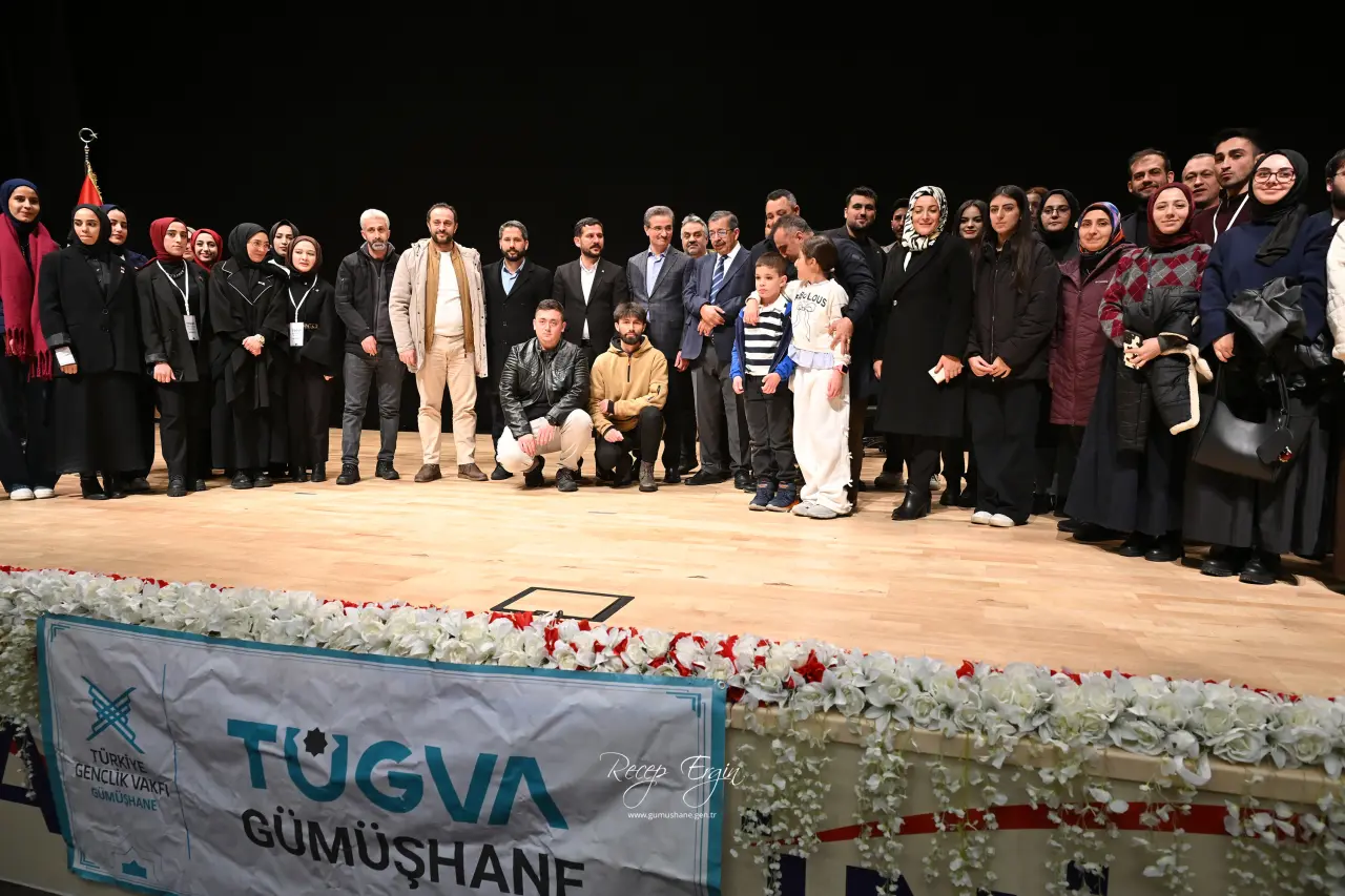 Hayati İnanç’tan Gümüşhane’de gönüllere dokunan sohbet: Son gülen iyi güler 43