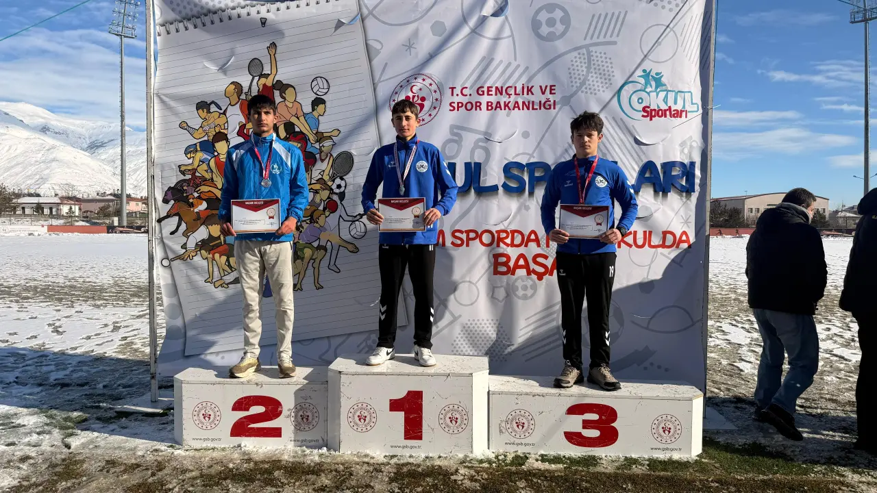 Gümüşhane Spor Lisesi atletizmde Türkiye Finallerine adını yazdırdı 4