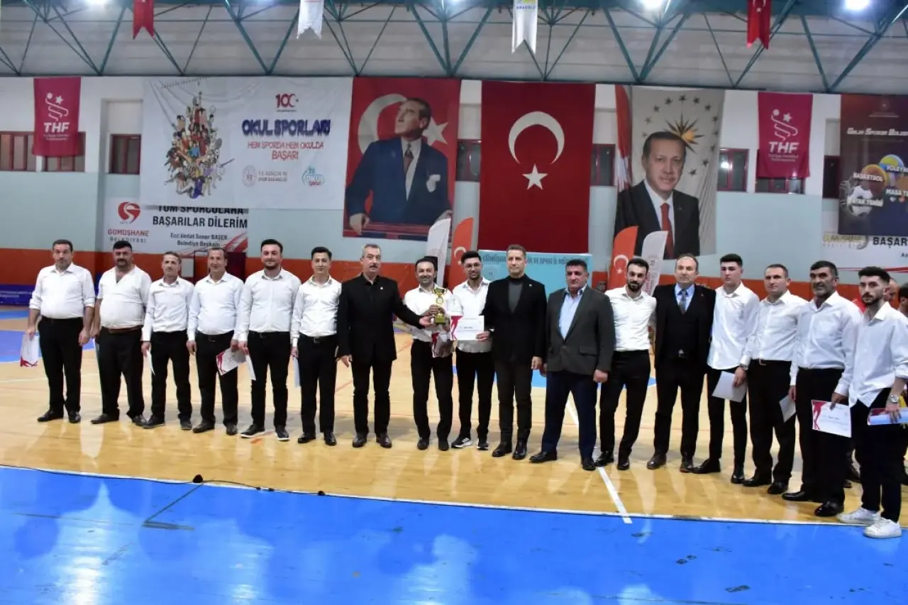 Gümüşhane'de kültürel mirasın kalbi Aydın Doğan Spor Salonu'nda attı 13