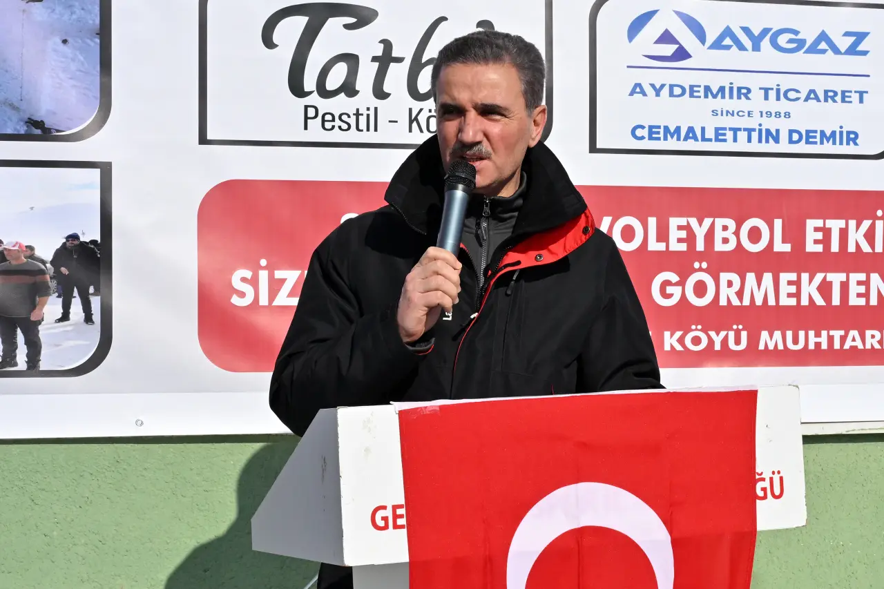 Gümüşhane’de 33. Kar Voleybolu Şenliği, Milli Futbolcu Ahmet Çalık Anısına Düzenlendi 26