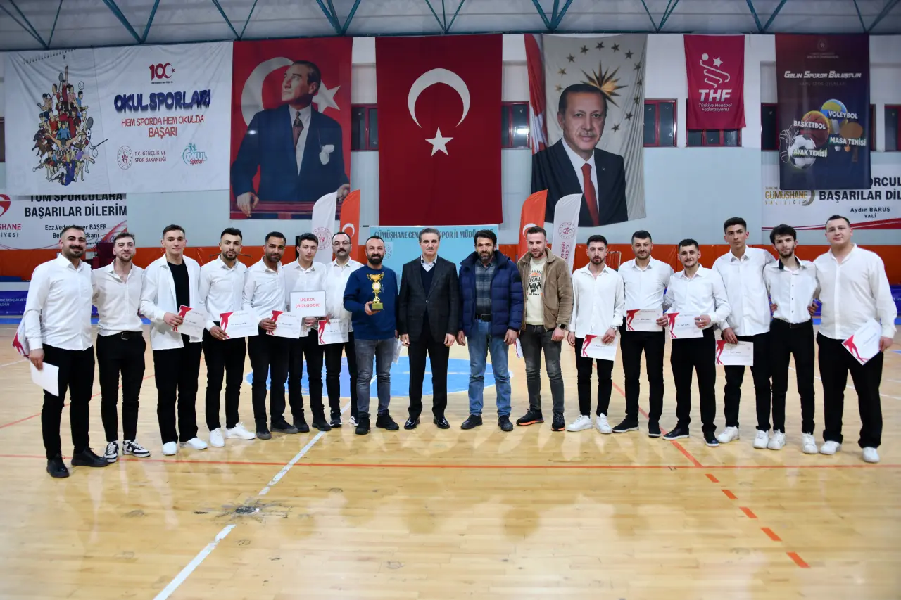 Gümüşhane'de kültürel mirasın kalbi Aydın Doğan Spor Salonu'nda attı 1
