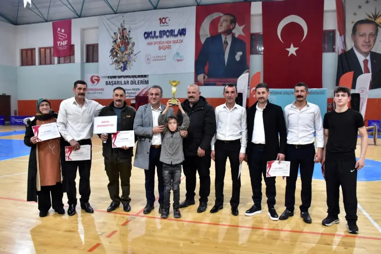 Gümüşhane'de kültürel mirasın kalbi Aydın Doğan Spor Salonu'nda attı 12