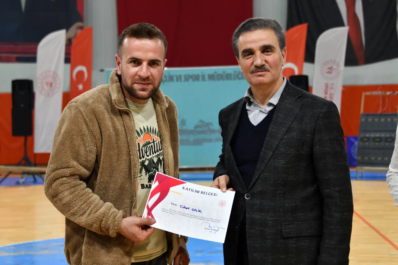 Gümüşhane'de kültürel mirasın kalbi Aydın Doğan Spor Salonu'nda attı 8