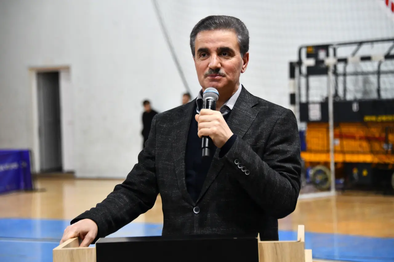 Gümüşhane'de kültürel mirasın kalbi Aydın Doğan Spor Salonu'nda attı 3