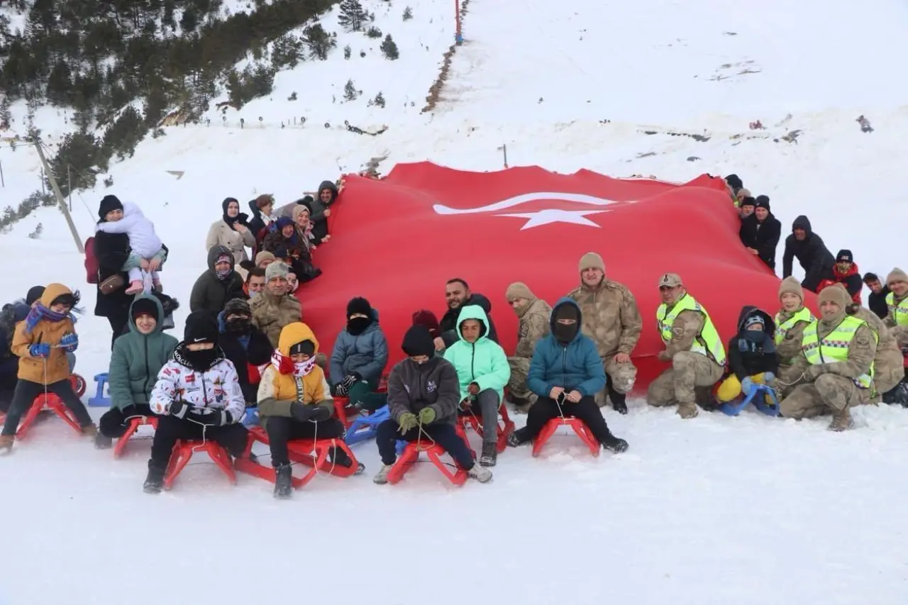 Zigana’da vefa programı: Jandarma şehit ailelerini ve gazileri misafir etti 16