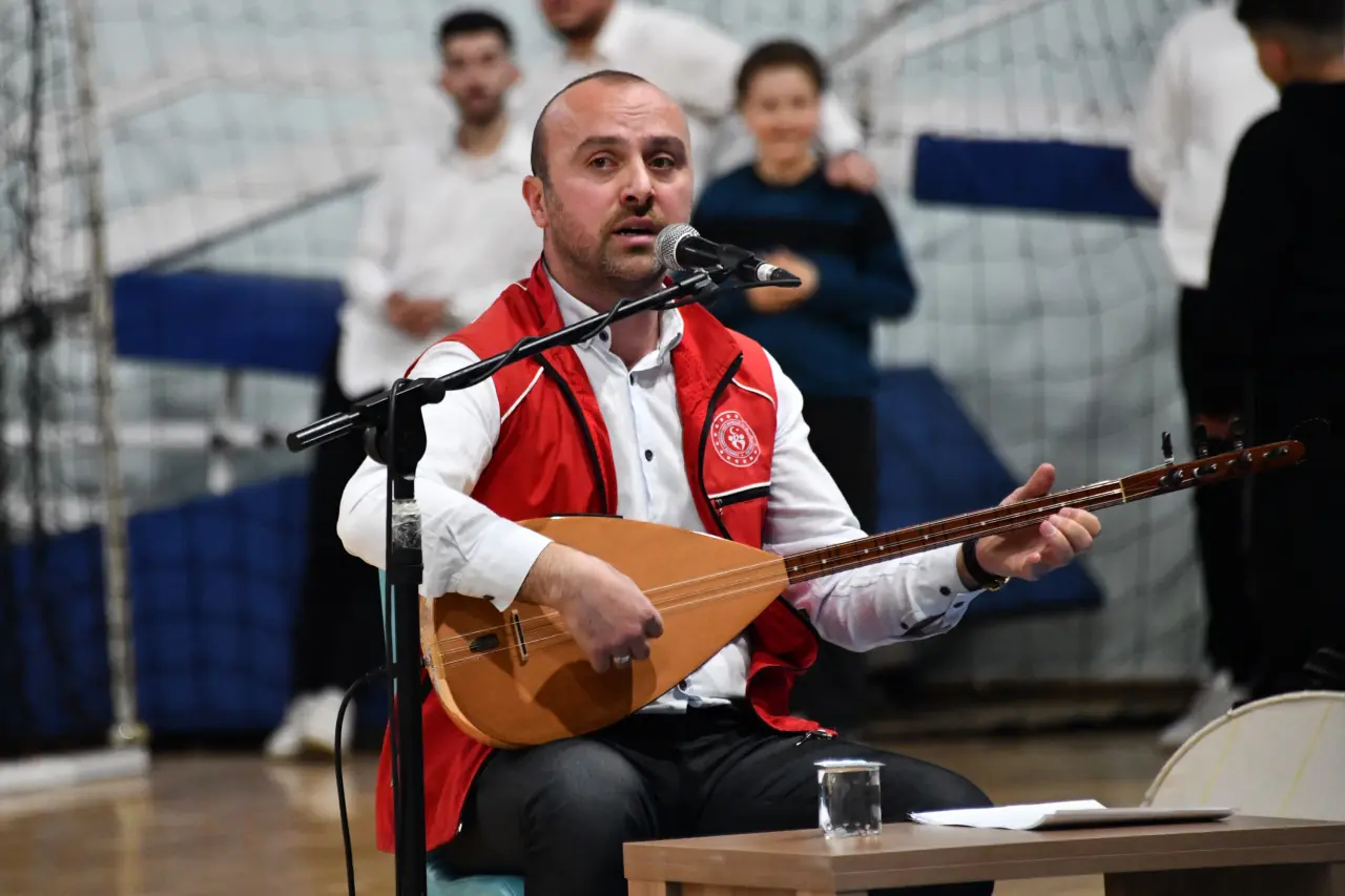 Gümüşhane'de kültürel mirasın kalbi Aydın Doğan Spor Salonu'nda attı 25
