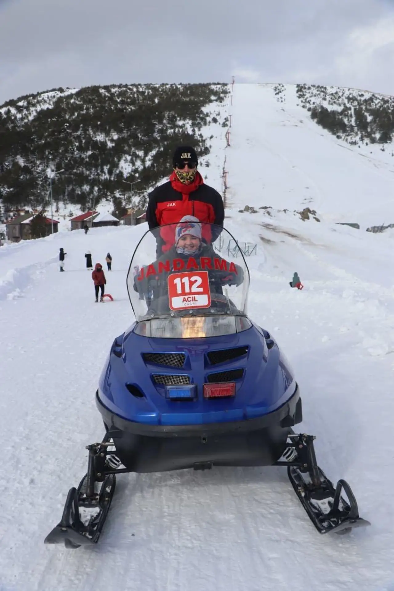 Zigana’da vefa programı: Jandarma şehit ailelerini ve gazileri misafir etti 1