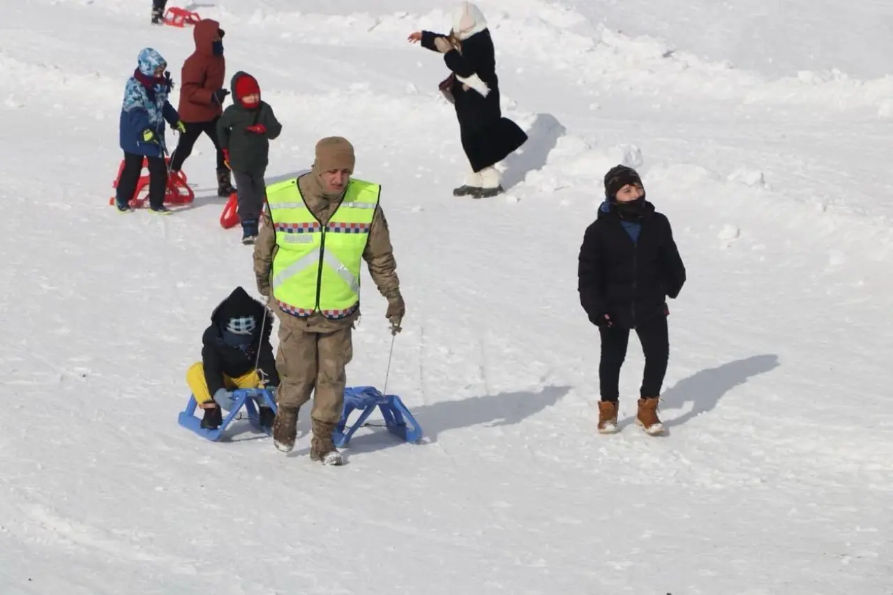 Zigana’da vefa programı: Jandarma şehit ailelerini ve gazileri misafir etti 12