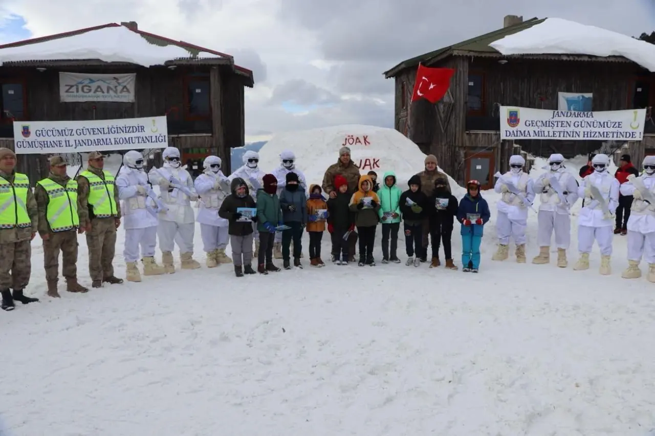 Zigana’da vefa programı: Jandarma şehit ailelerini ve gazileri misafir etti 9