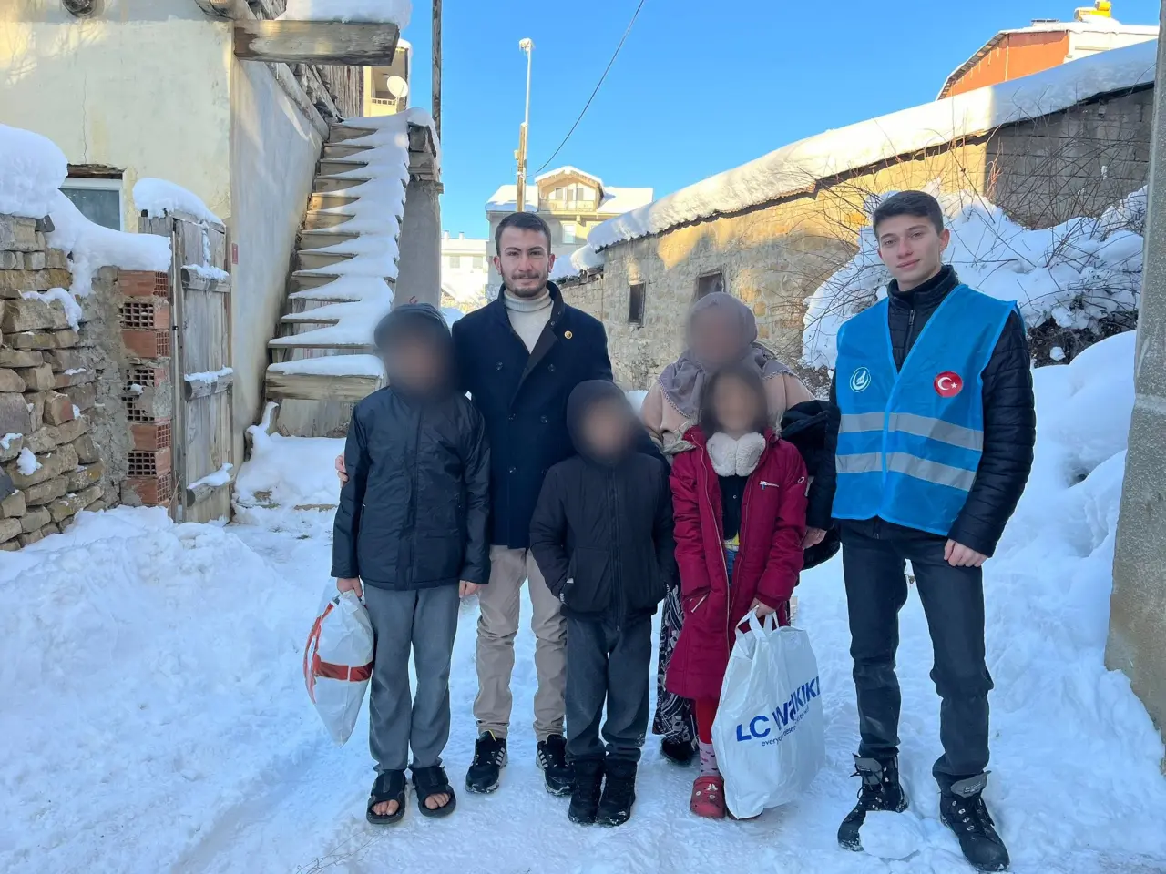 ‘Kış Üşütür, Ocak Isıtır’: Ülkü Ocakları’ndan Gümüşhane’de gönülleri ısıtan yardım seferberliği 15