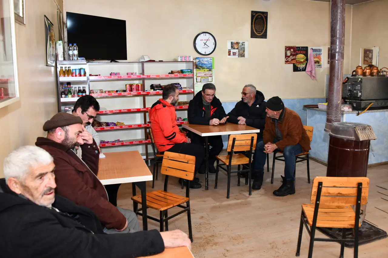 Vali Aydın Baruş kar mücadelesini 1800 metre rakımda inceledi 18