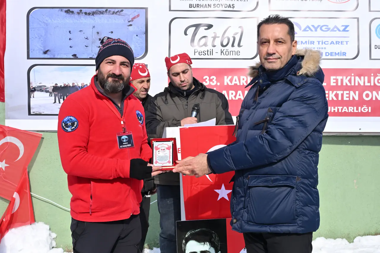 Gümüşhane’de 33. Kar Voleybolu Şenliği, Milli Futbolcu Ahmet Çalık Anısına Düzenlendi 47