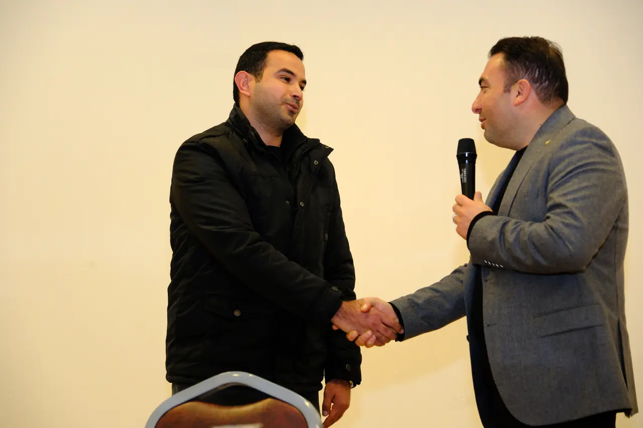 Başkan Kara kesenin ağzını açtı! Bir maaş ikramiye ve alışveriş çeki... 1