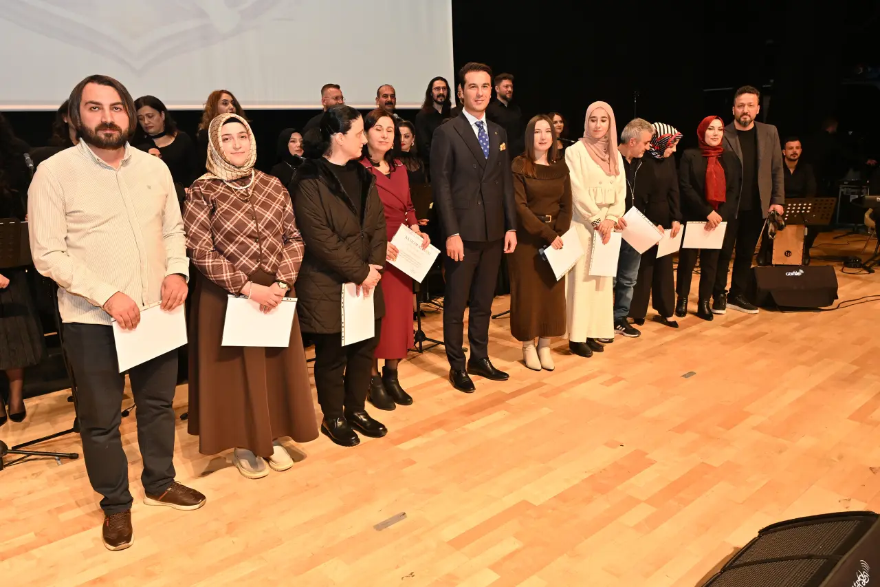 Gümüşhane’de sahne öğretmenlerin! Maarif Korosu’ndan unutulmaz sanat gecesi 29