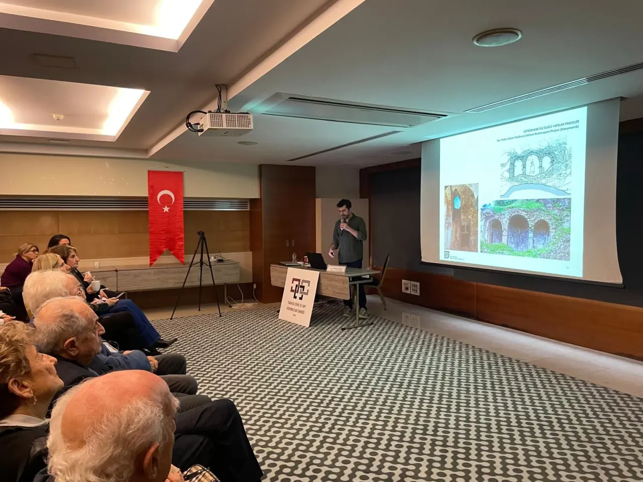 İstanbul’da Süleymaniye Rüzgarı: Mimar Burak Dolu’dan Eski Gümüşhane Konferansı 3