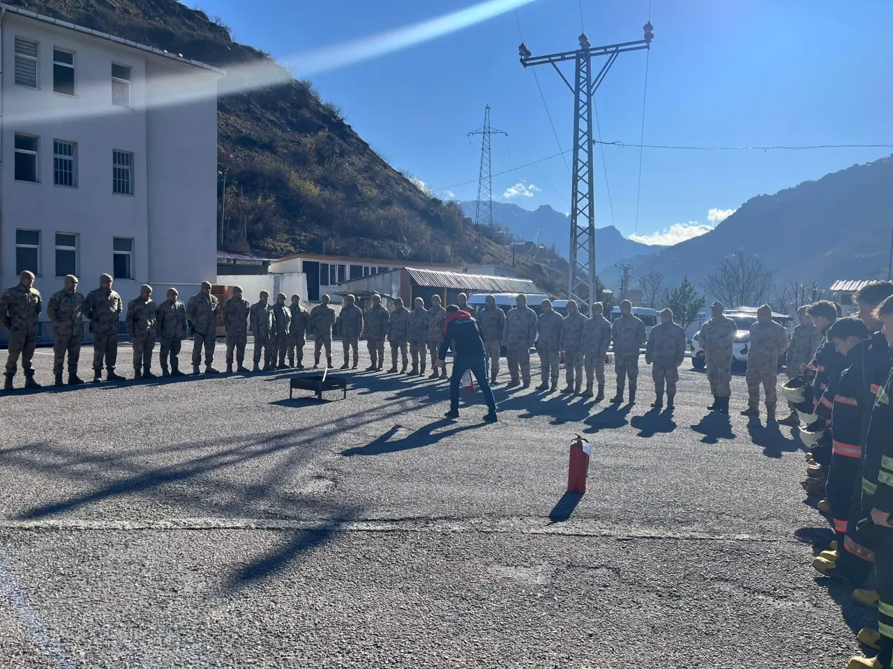 Kürtün MYO’dan Jandarma personeline yangın güvenliği eğitimi 4