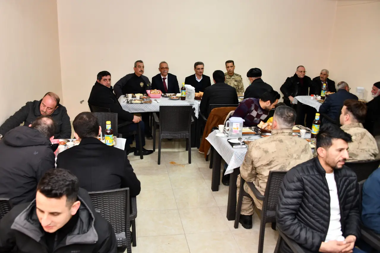 Vali Aydın Baruş, Kırıklı Köyü’nün 22 yıllık iftar geleneğine katıldı 7