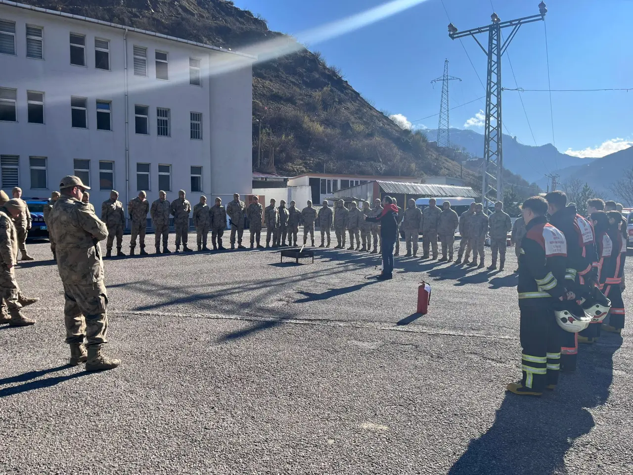 Kürtün MYO’dan Jandarma personeline yangın güvenliği eğitimi 5