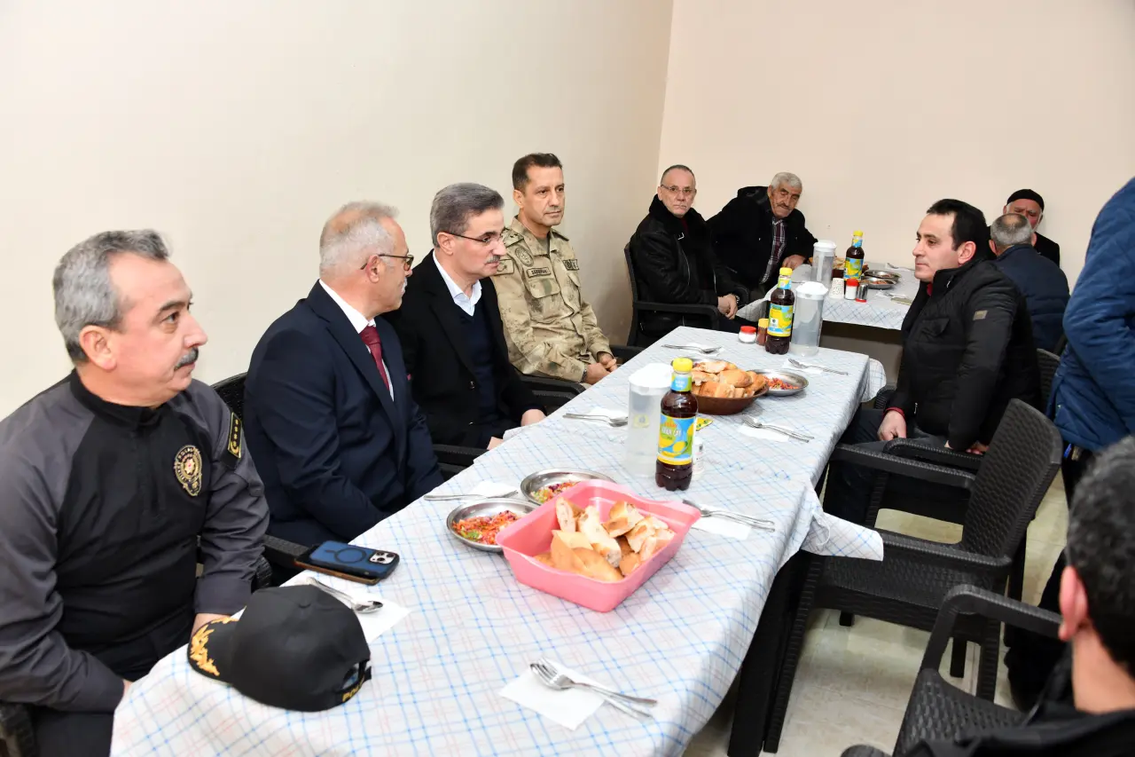Vali Aydın Baruş, Kırıklı Köyü’nün 22 yıllık iftar geleneğine katıldı 3