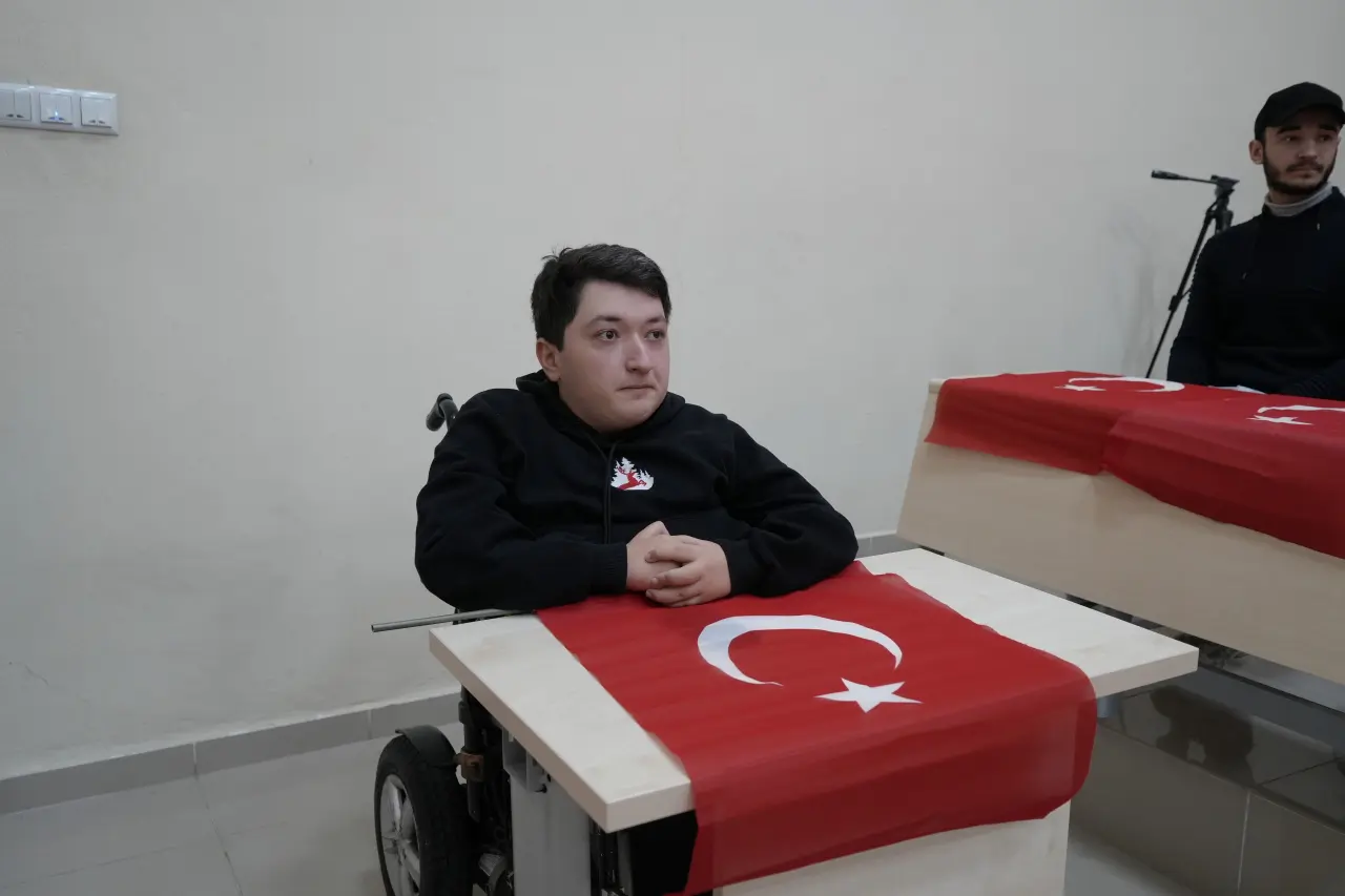 Gümüşhane Üniversitesi’nde ilk ders Türk Bayrağı’na ayrıldı 3