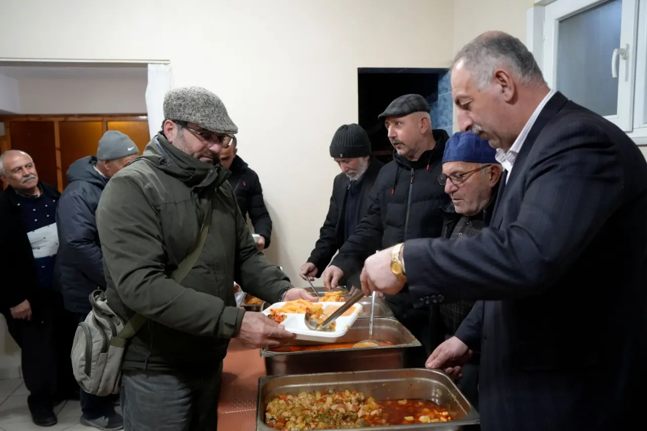 Bu köyden geçerken aracınızı durdururlarsa şaşırmayın! Sebebi takdir topluyor 4