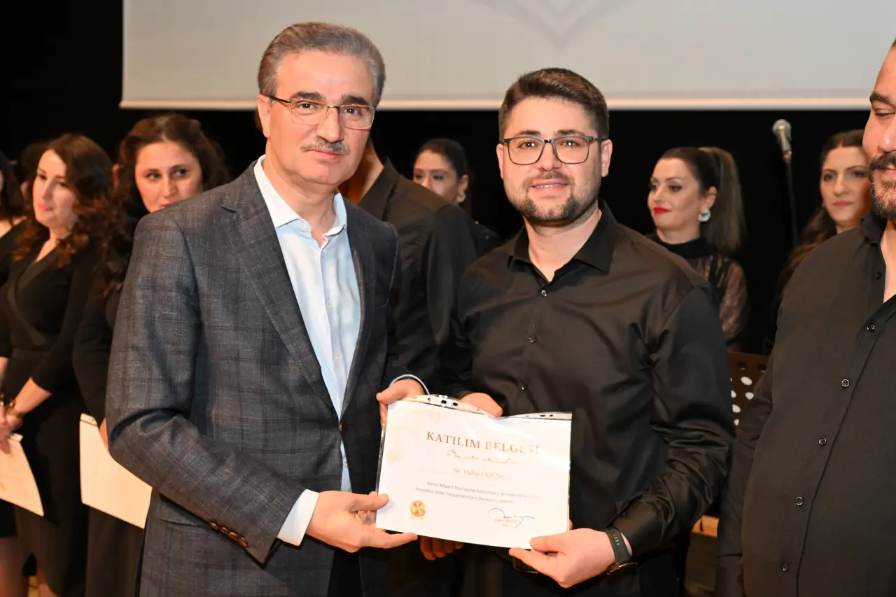 Gümüşhane’de sahne öğretmenlerin! Maarif Korosu’ndan unutulmaz sanat gecesi 41