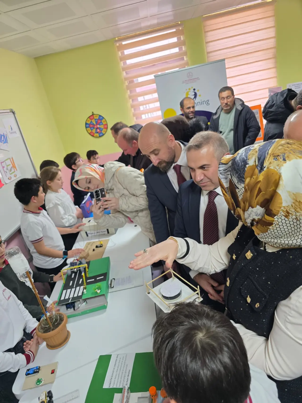 Aysın Rafet Ataç İlkokulu’nda Uluslararası "Yaşam Becerileri" Sergisi Düzenlendi 19