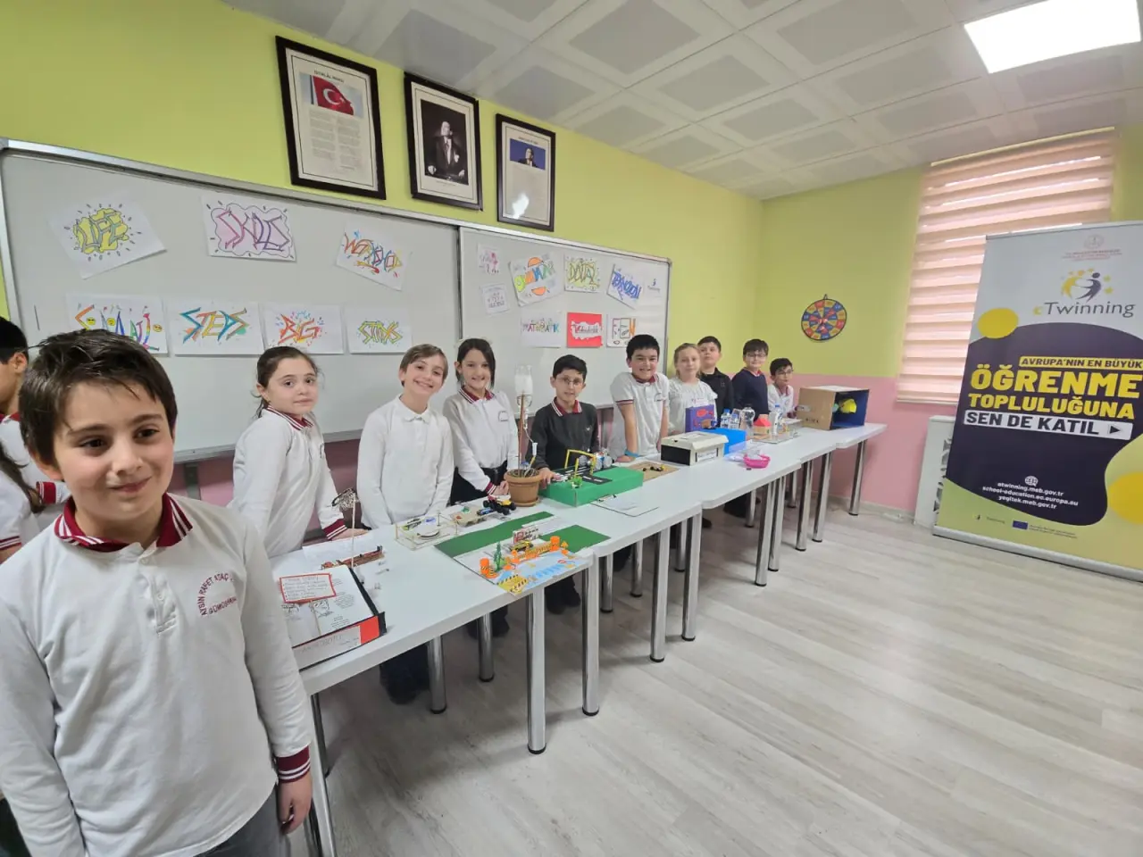 Aysın Rafet Ataç İlkokulu’nda Uluslararası "Yaşam Becerileri" Sergisi Düzenlendi 1