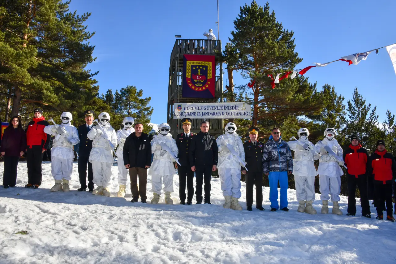 Gümüşhane'nin Kurtuluşunun 108. Yıl Dönümü Törenlerle Kutlandı 13