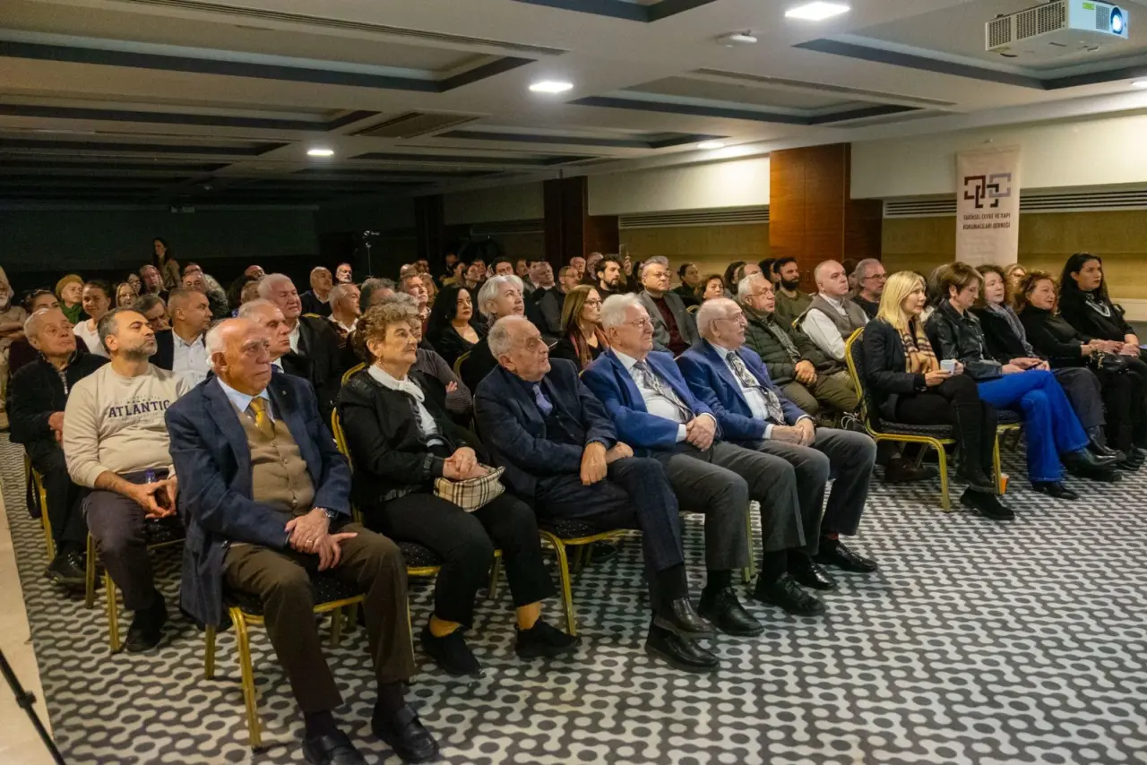 İstanbul’da Süleymaniye Rüzgarı: Mimar Burak Dolu’dan Eski Gümüşhane Konferansı 6
