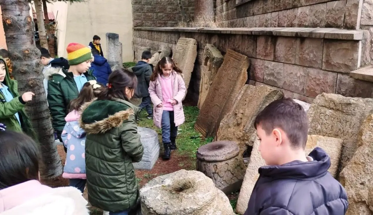 Gümüşhaneli minikler tarihin kalbinde: Müzede Hayat Bilgisi dersi 4