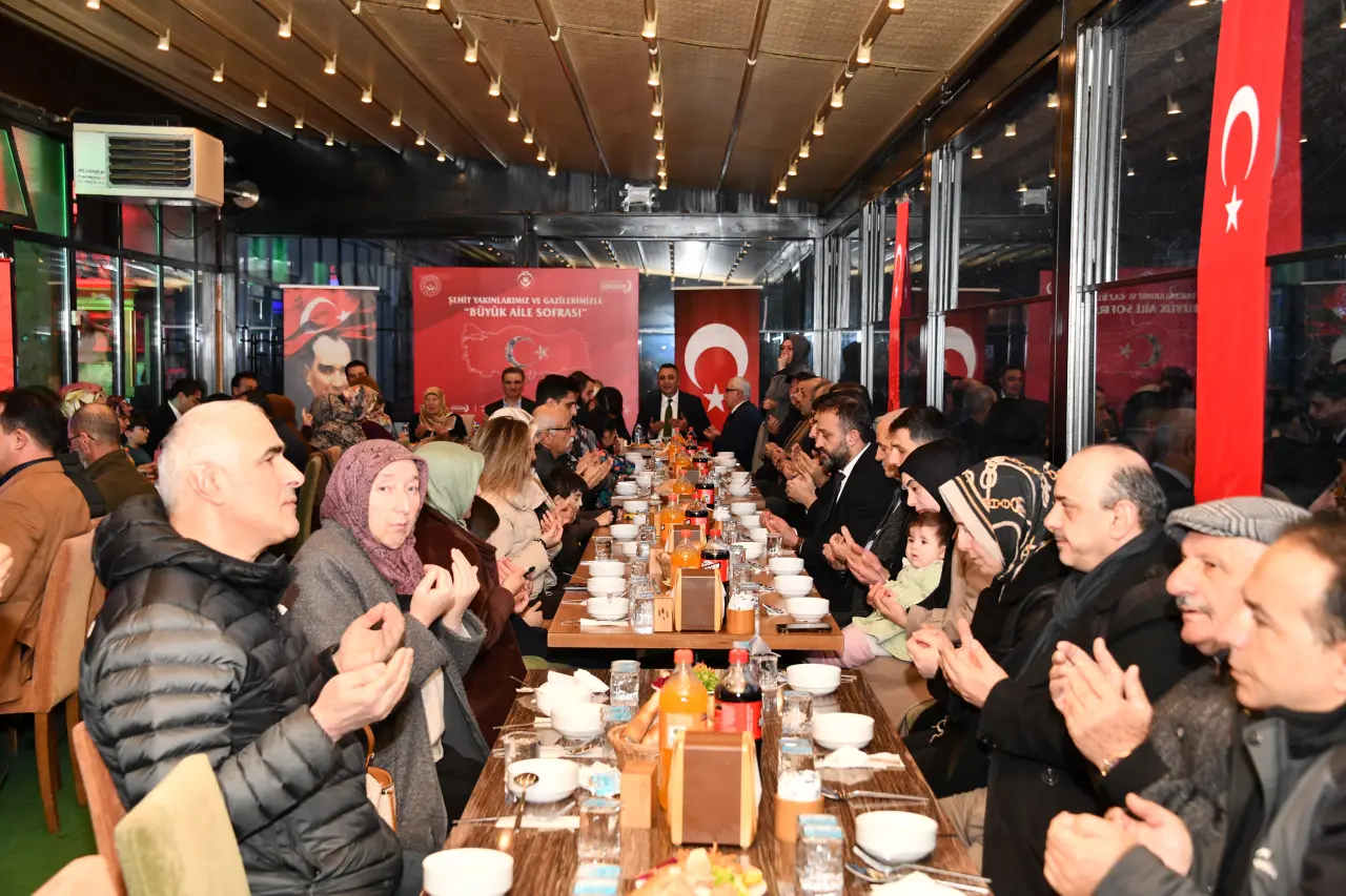 Gümüşhane’de duygulandıran iftar: “Sizler bizim öz ailemizsiniz!” 5