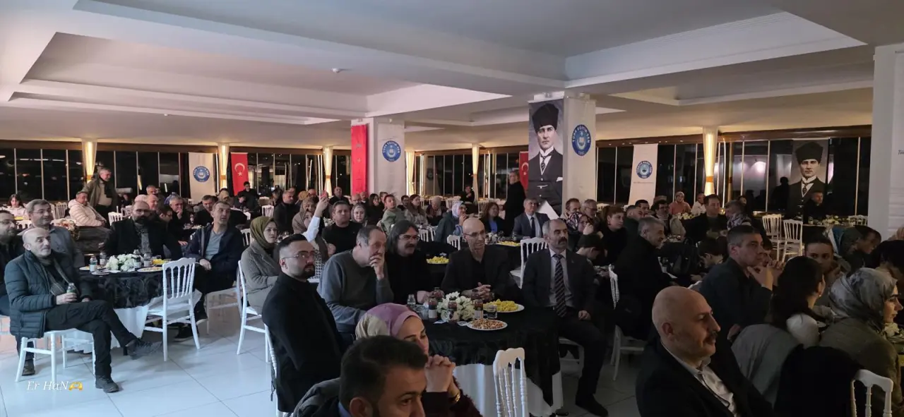 Gümüşhane’de mısralar geçidi: Türk Eğitim-Sen’den Harşit Kelkit Vadi Şiir Akşamları programı 6