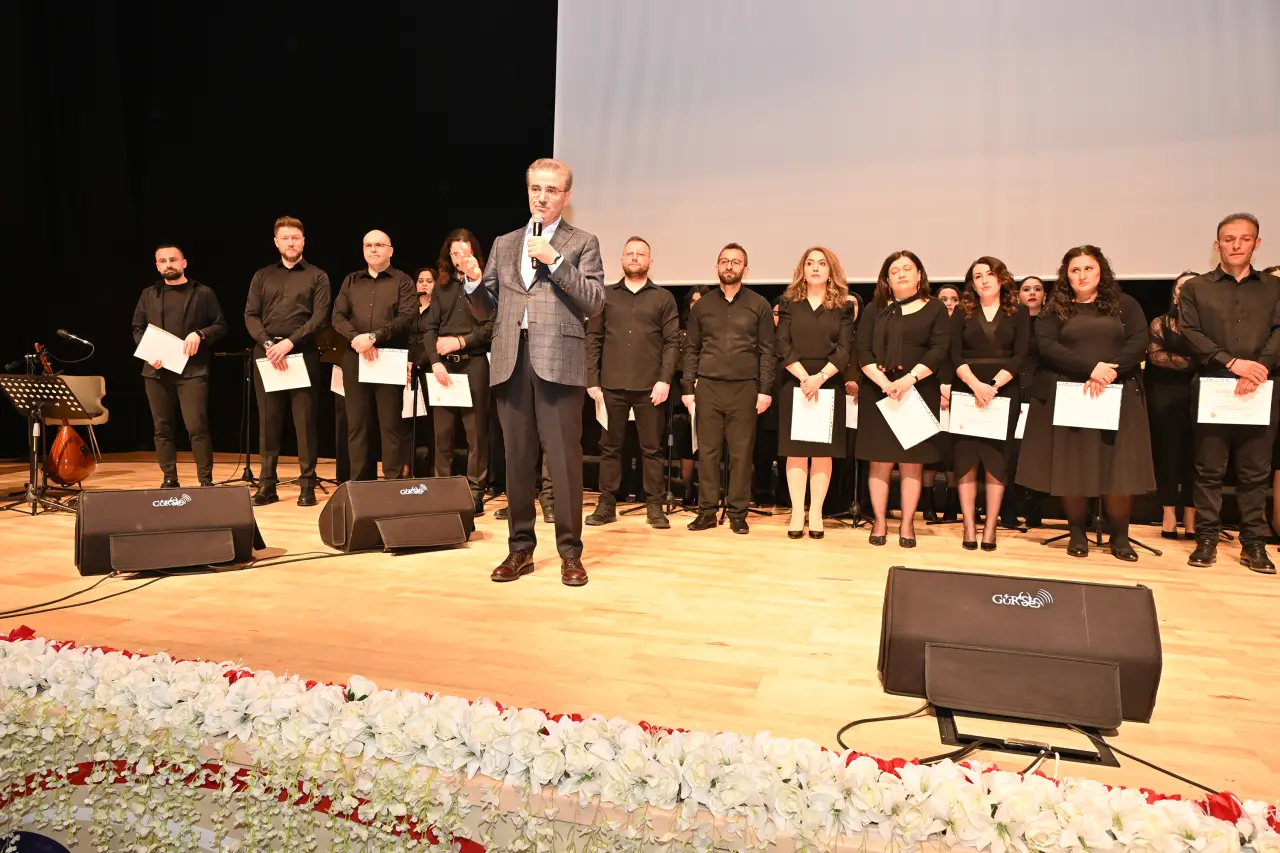 Gümüşhane’de sahne öğretmenlerin! Maarif Korosu’ndan unutulmaz sanat gecesi 47