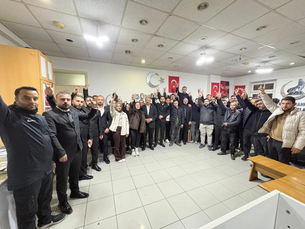 Gümüşhane Ülkü Ocakları’nda yeni dönem: 29 kişilik yönetim kadrosu göreve başladı 1