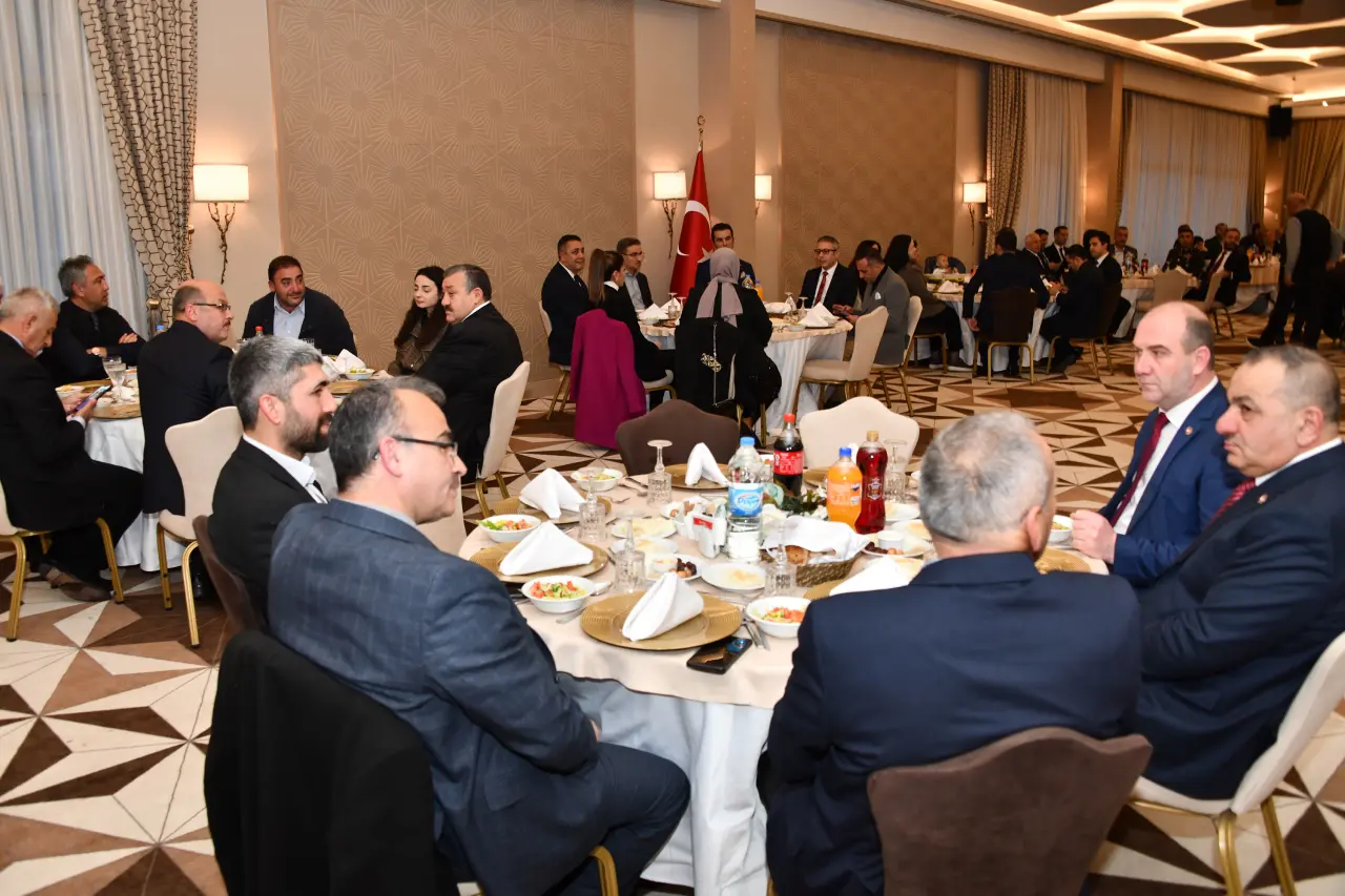 Vali Aydın Baruş’tan Gümüşhane’ye duygusal veda: “Gönüllerde İz Bırakmak En Büyük Fazilettir” 8