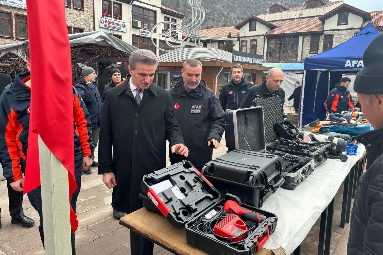 Gümüşhane’de Asrın Felaketi’nin yıl dönümünde "Unutmadık" mesajı 10
