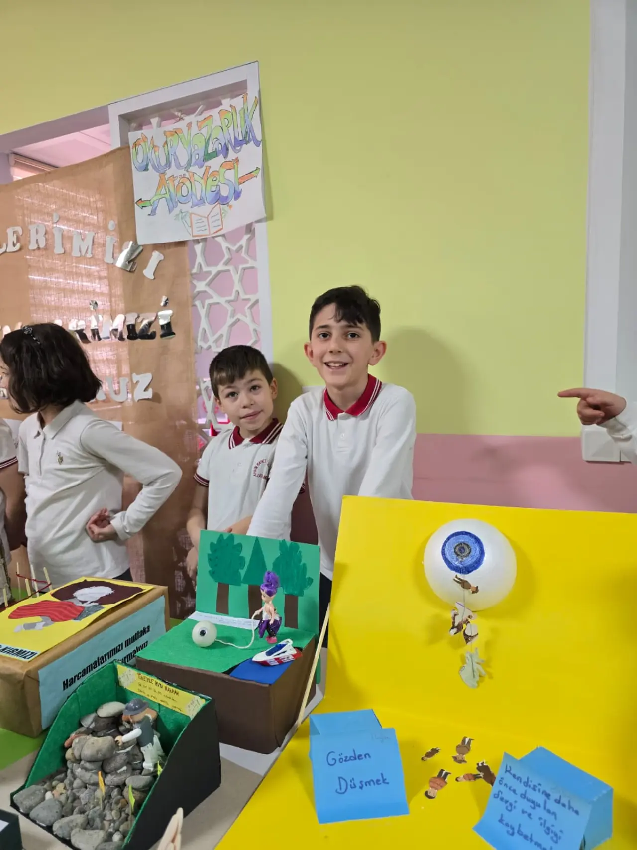 Aysın Rafet Ataç İlkokulu’nda Uluslararası "Yaşam Becerileri" Sergisi Düzenlendi 14