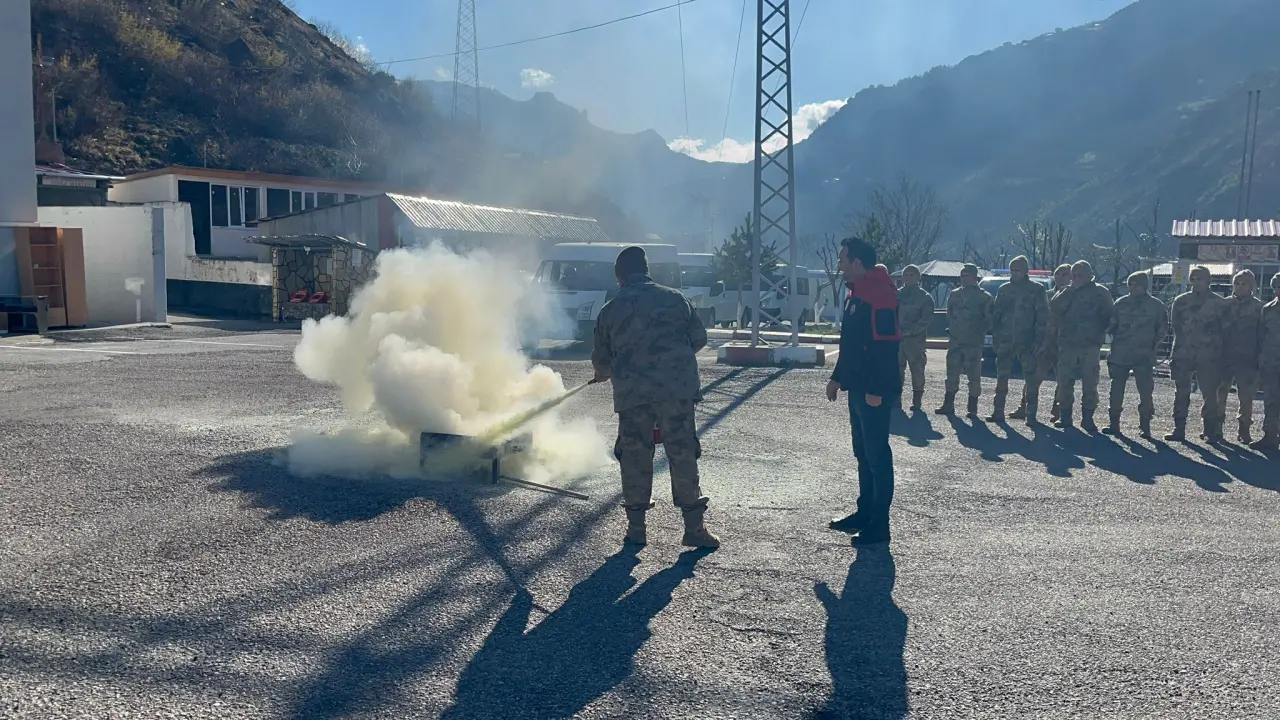 Kürtün MYO’dan Jandarma personeline yangın güvenliği eğitimi 3