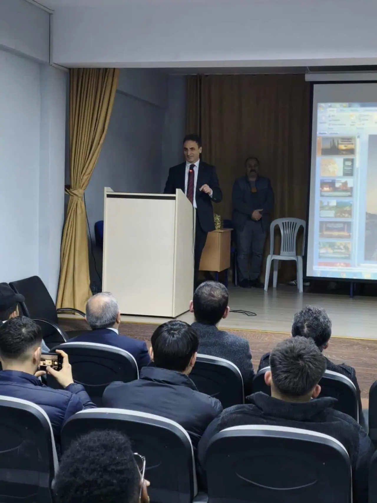 Dünyanın Dört Bir Yanından Geldiler, Gümüşhane’de Aynı Sofrada Buluştular! 7