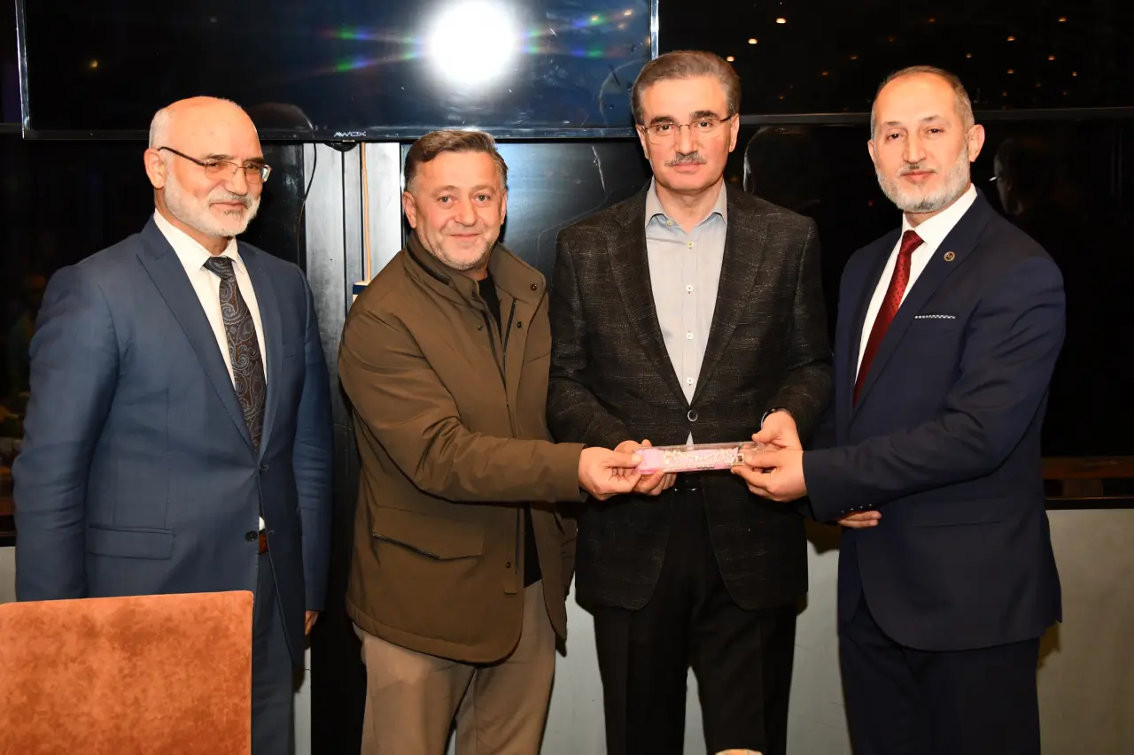 Gümüşhane’de duygusal veda: Vali Baruş "Gönüllere dokundu" diyerek uğurladı! 10