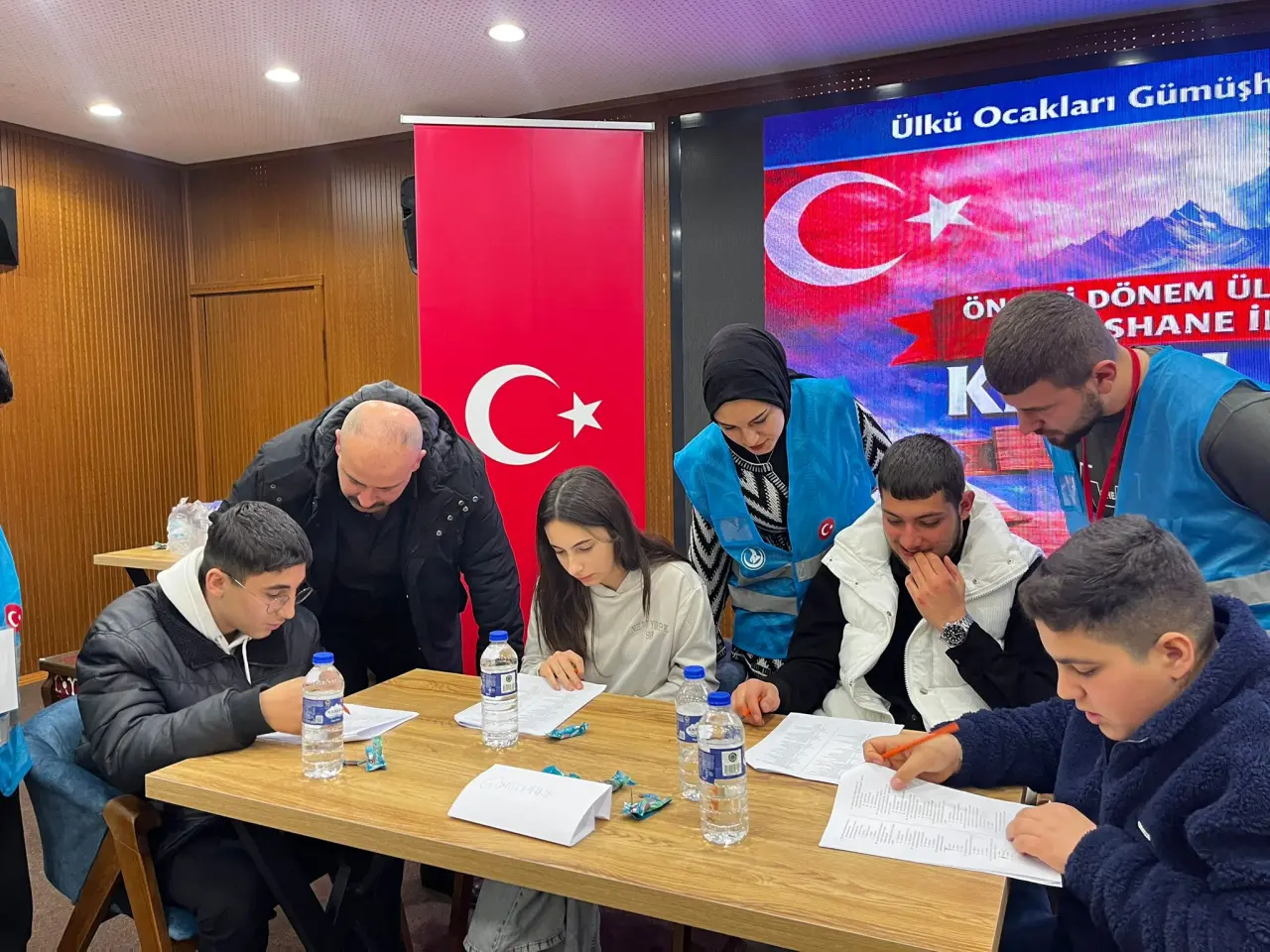 ‘Deli Kurt’ unutulmadı: Gümüşhane Ülkü Ocakları’ndan Kemal Kara anısına bilgi yarışması 7