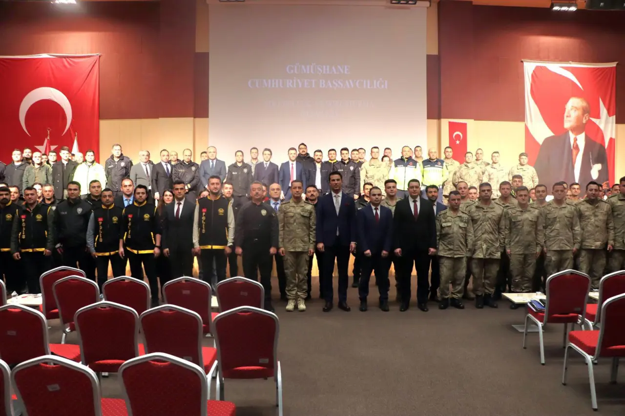 Gümüşhane Cumhuriyet Başsavcılığı’ndan kolluk personeline eğitim semineri 4