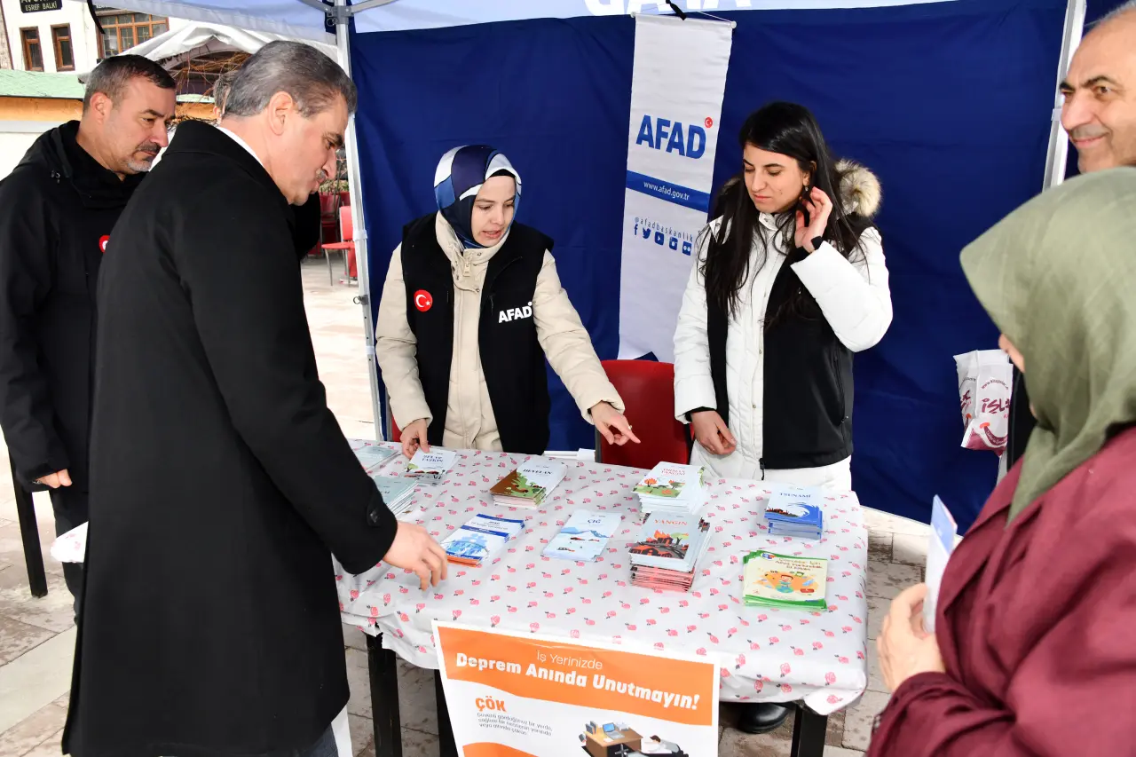 Gümüşhane’de Asrın Felaketi’nin yıl dönümünde "Unutmadık" mesajı 3