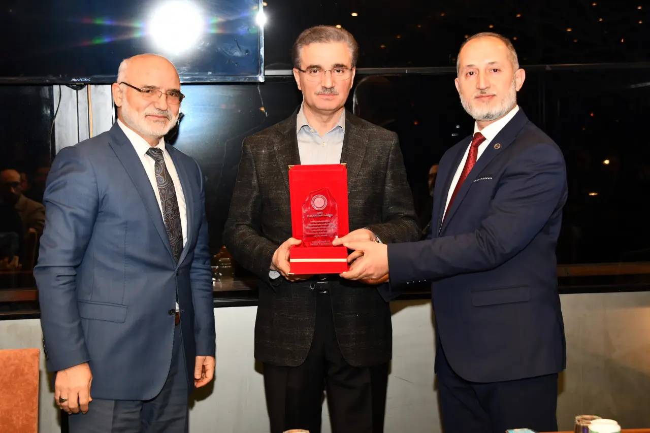 Gümüşhane’de duygusal veda: Vali Baruş "Gönüllere dokundu" diyerek uğurladı! 8