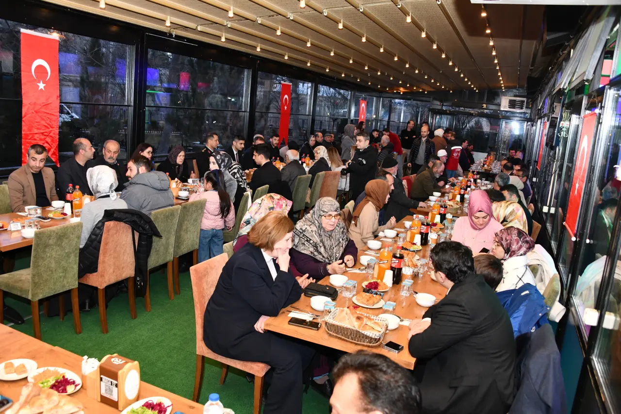 Gümüşhane’de duygulandıran iftar: “Sizler bizim öz ailemizsiniz!” 4